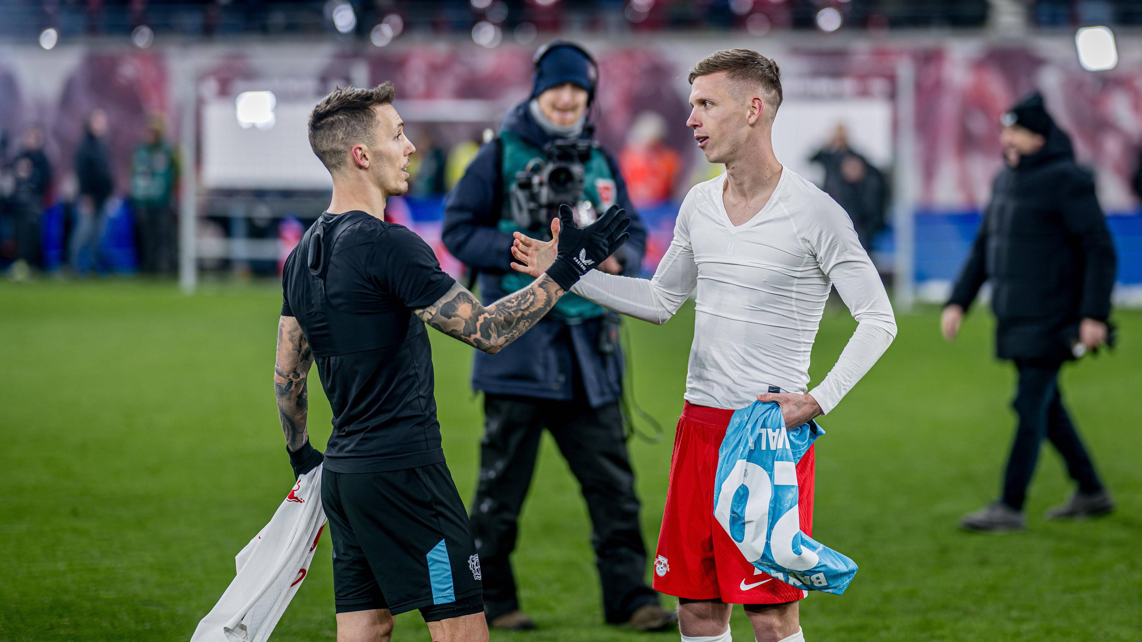 Archiv: Dani Olmo und Alejandro Grimaldo am 20.01.2024.