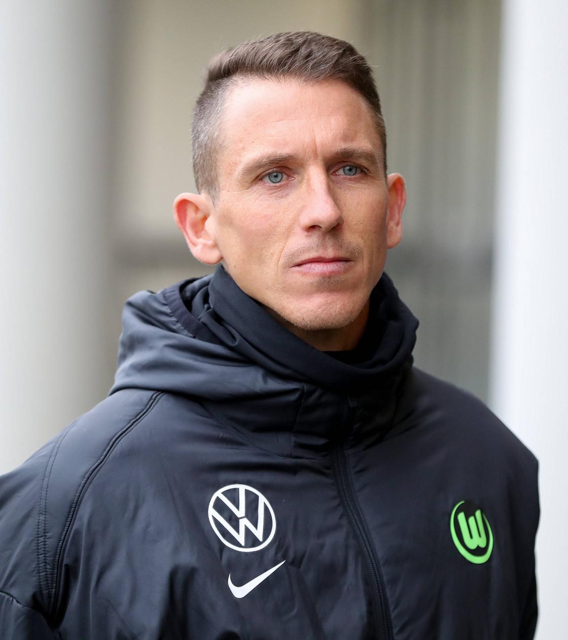 Trainer Daniel Bauer vom VfL Wolfsburg am 10.11.2025.