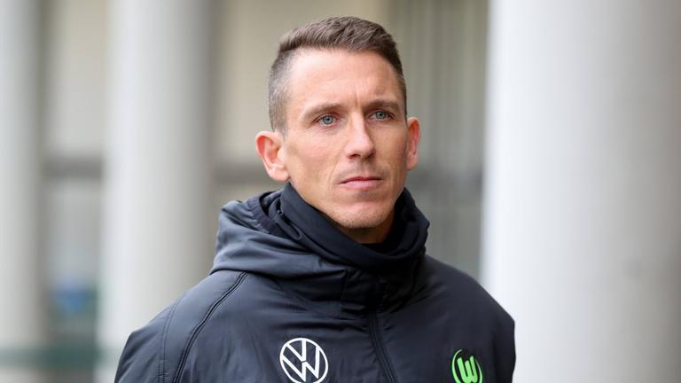 Trainer Daniel Bauer vom VfL Wolfsburg am 10.11.2025.