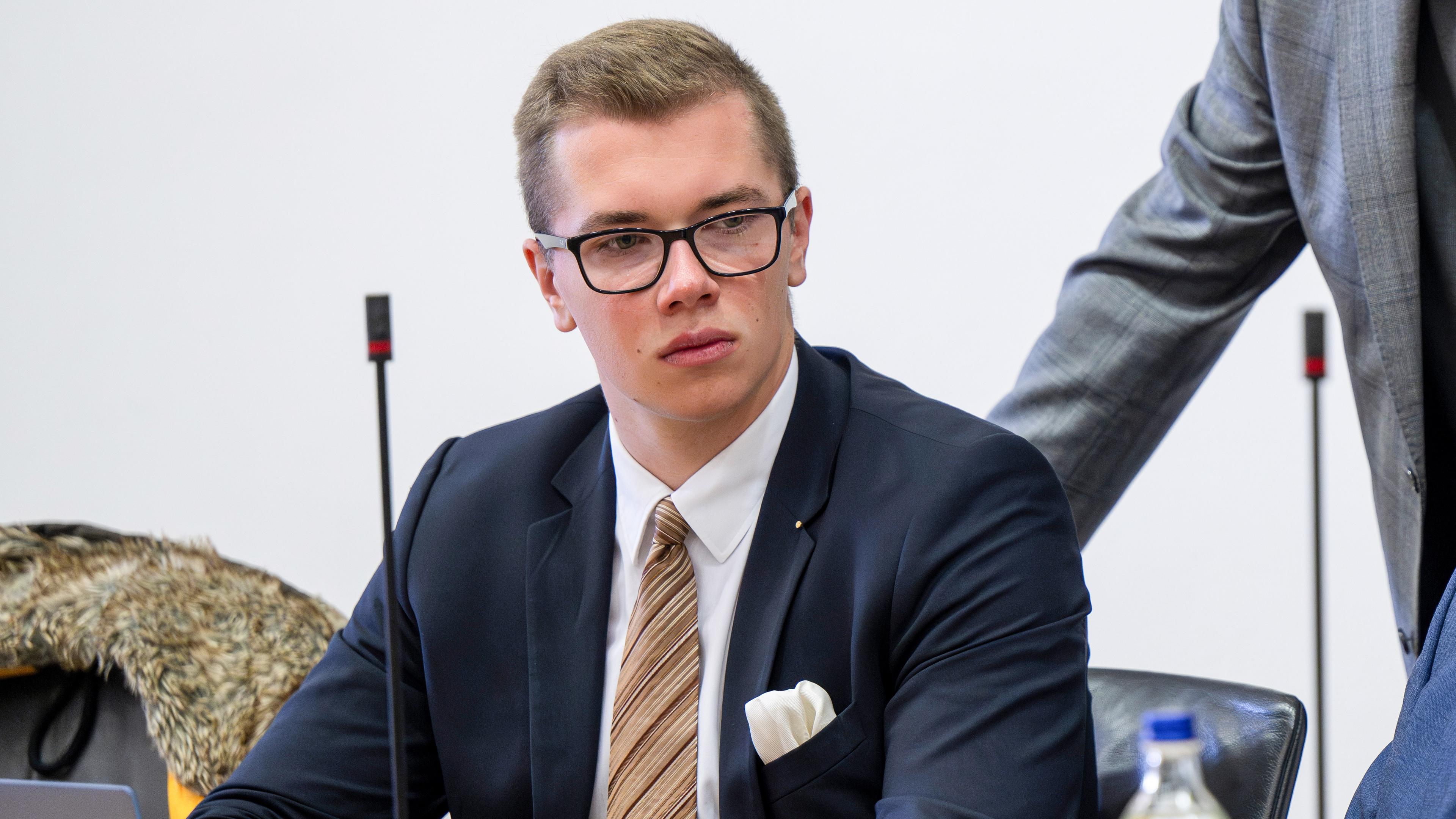 Daniel Halemba nimmt an der konstituierende Sitzung der AfD-Landtagsfraktion im Landtag teil. 