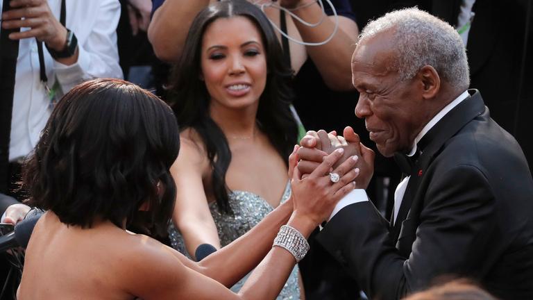Danny Glover (r.) und Regina King (l.)