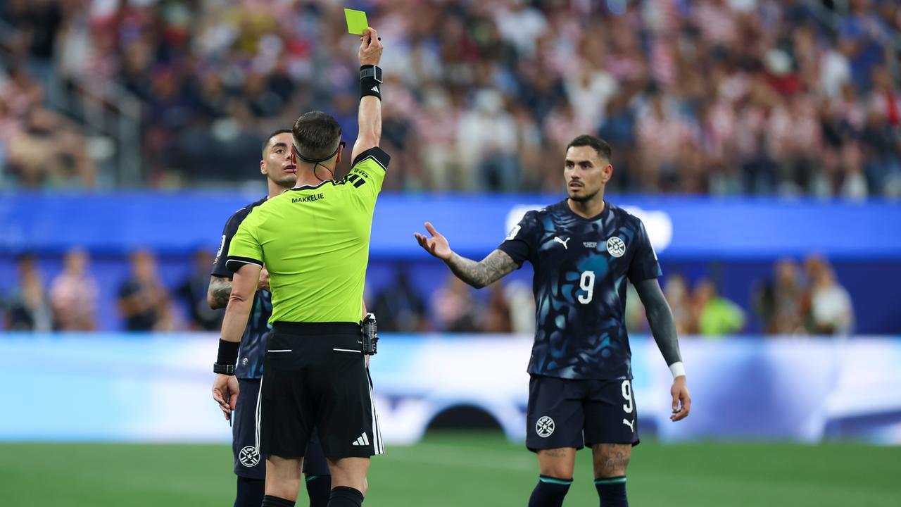 VAR greift durch: Neue Videobeweis-Regelung bei USA - Paraguay