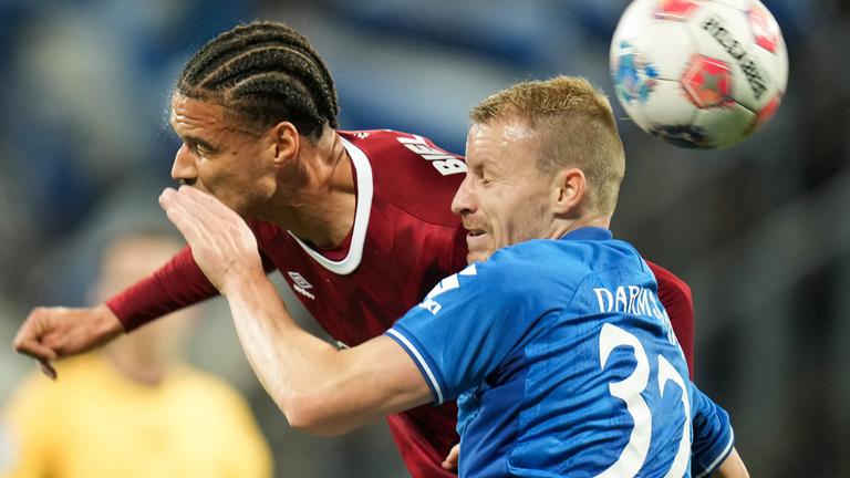 Monju Momuluh und Fabian Holland in Darmstadt am 20.01.21