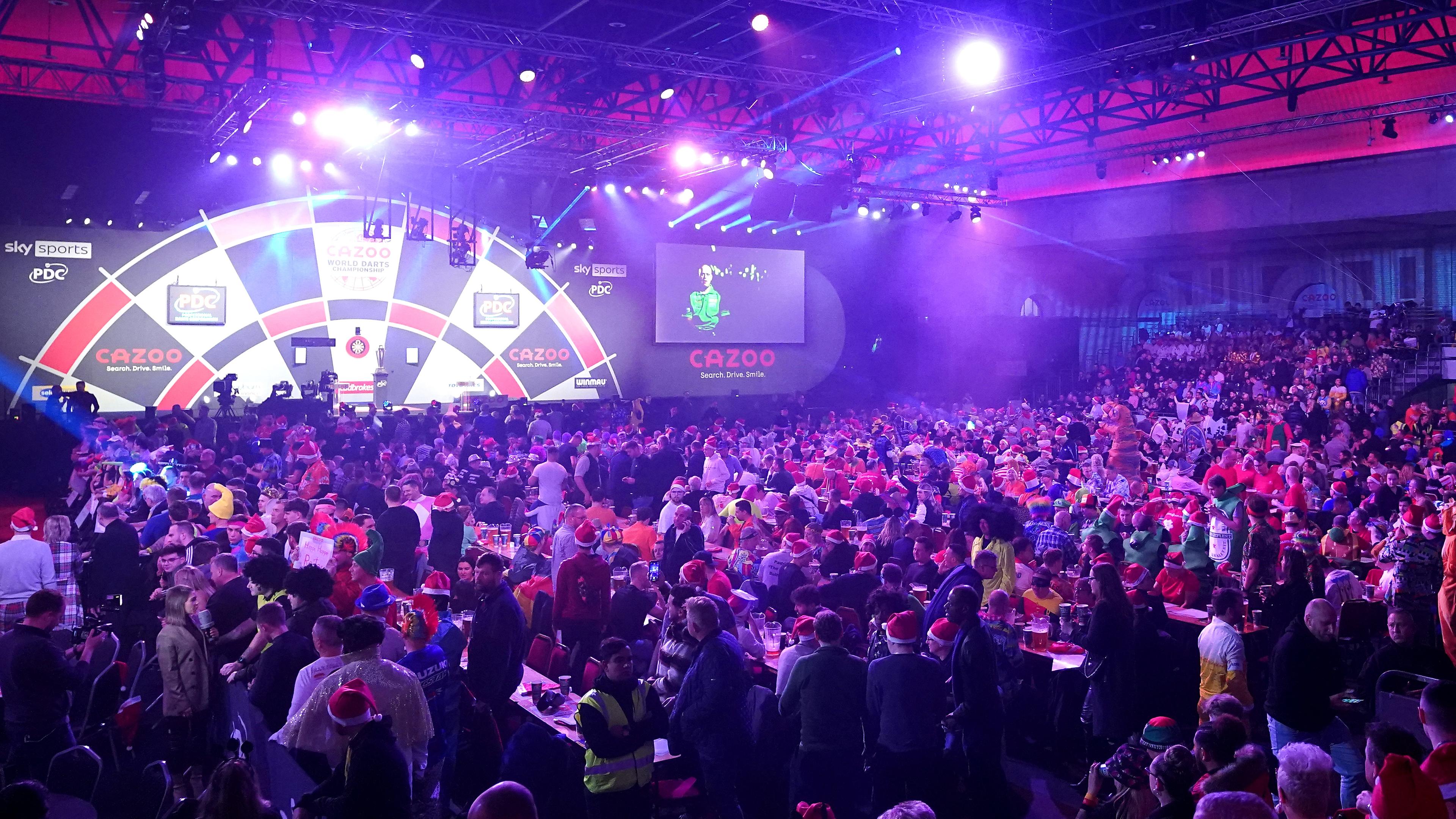 Zuschauer bei der Darts-WM in London - 2022/2023