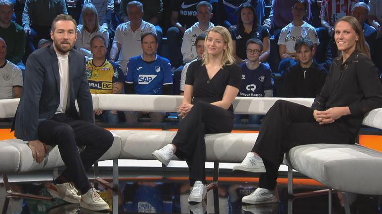 Xenia Smits und Antje Döll mit Sven Voss im aktuellen Sportstudio am 15.11.25