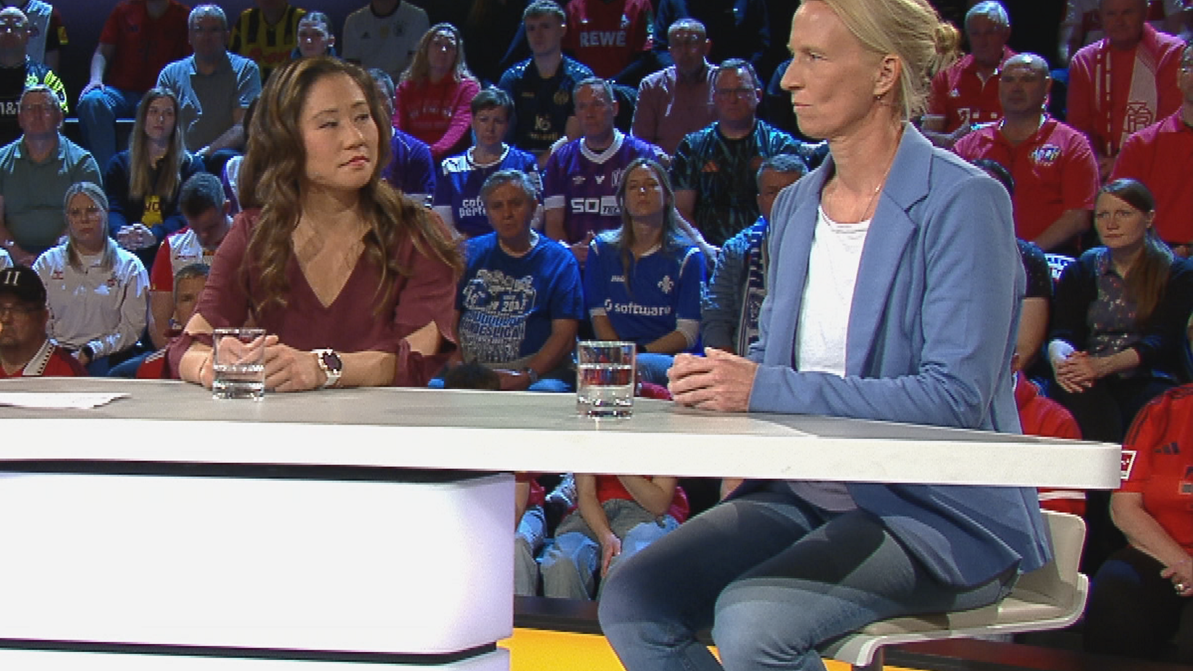 Dr. Jeannine Ohlert und Kim Bui während ihrem Interview im aktuellen Sportstudio.