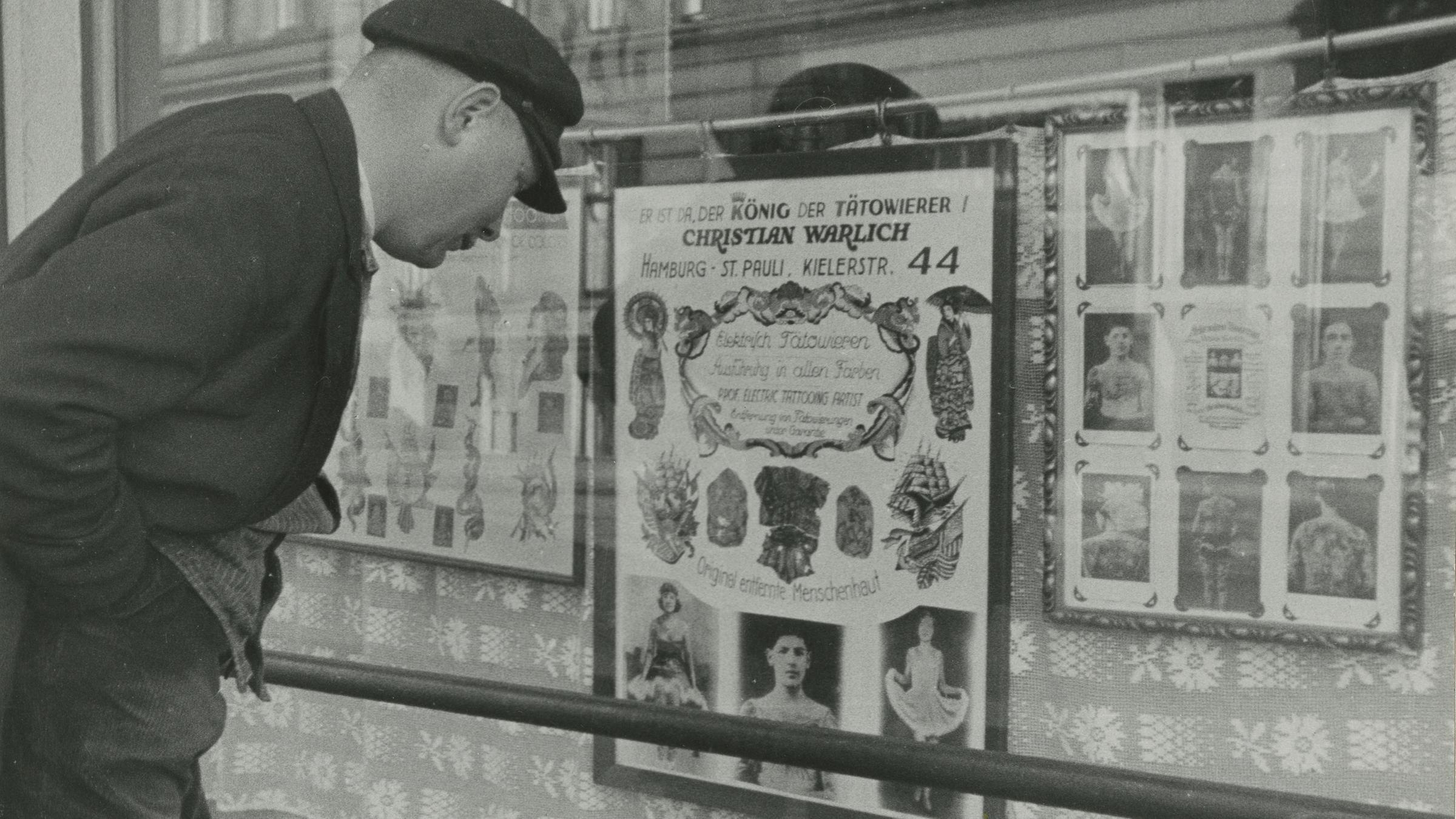 Schaufenster von Christian Warlichs Gaststätte (ca 1936)