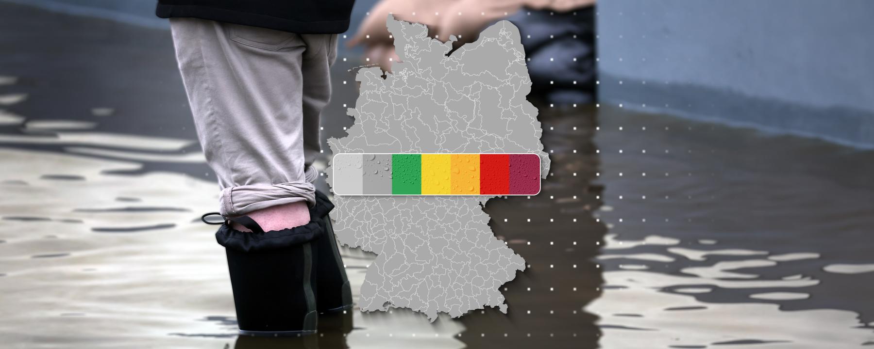 Hochwass mit Deutschlandkarte und Warnstufen