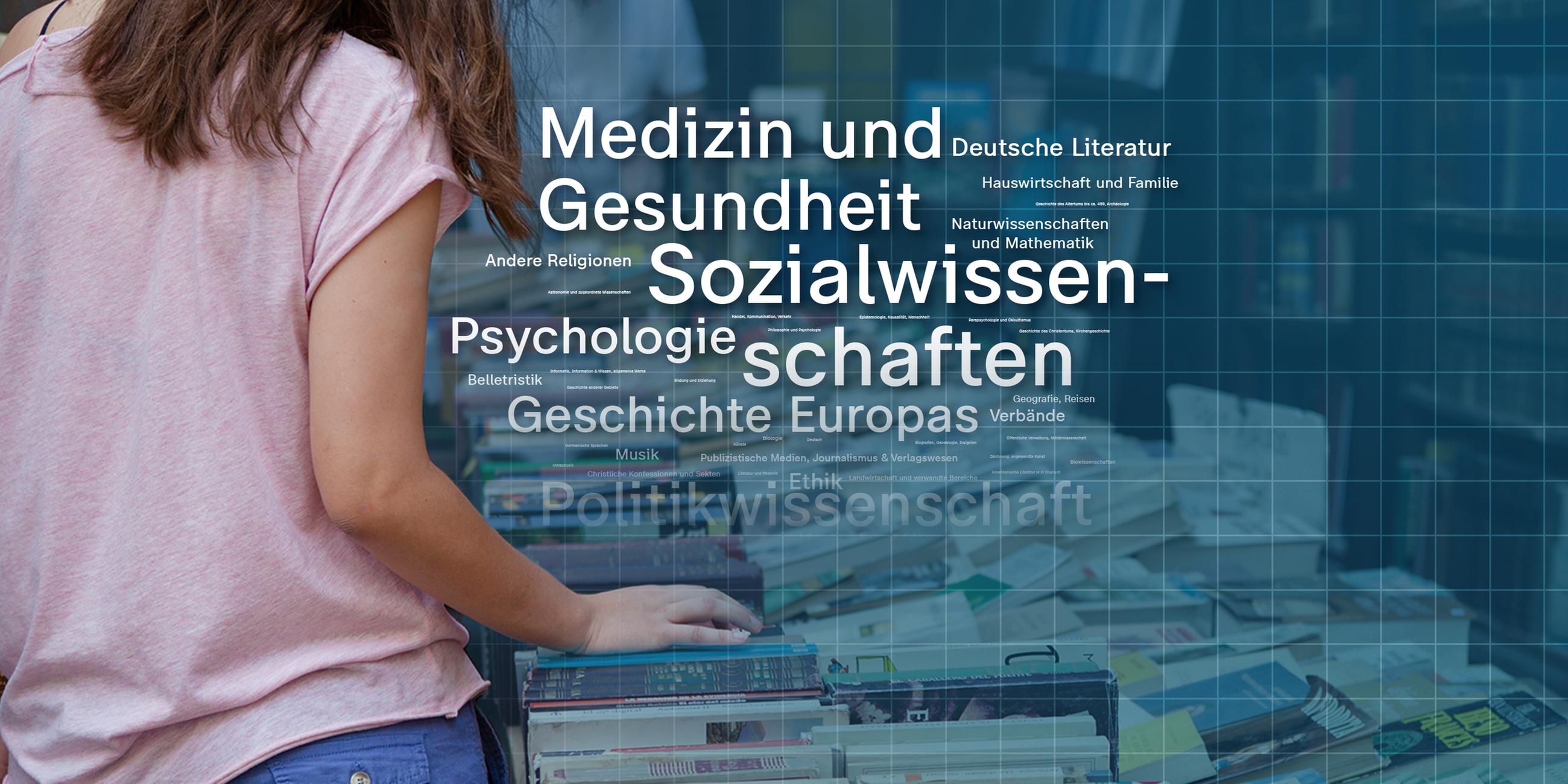 eine Frau stöbert nach Büchern