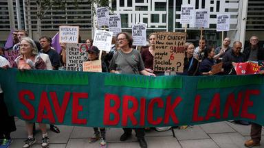 Protest gegen ein geplnates Datenzetrum mitten in London 
