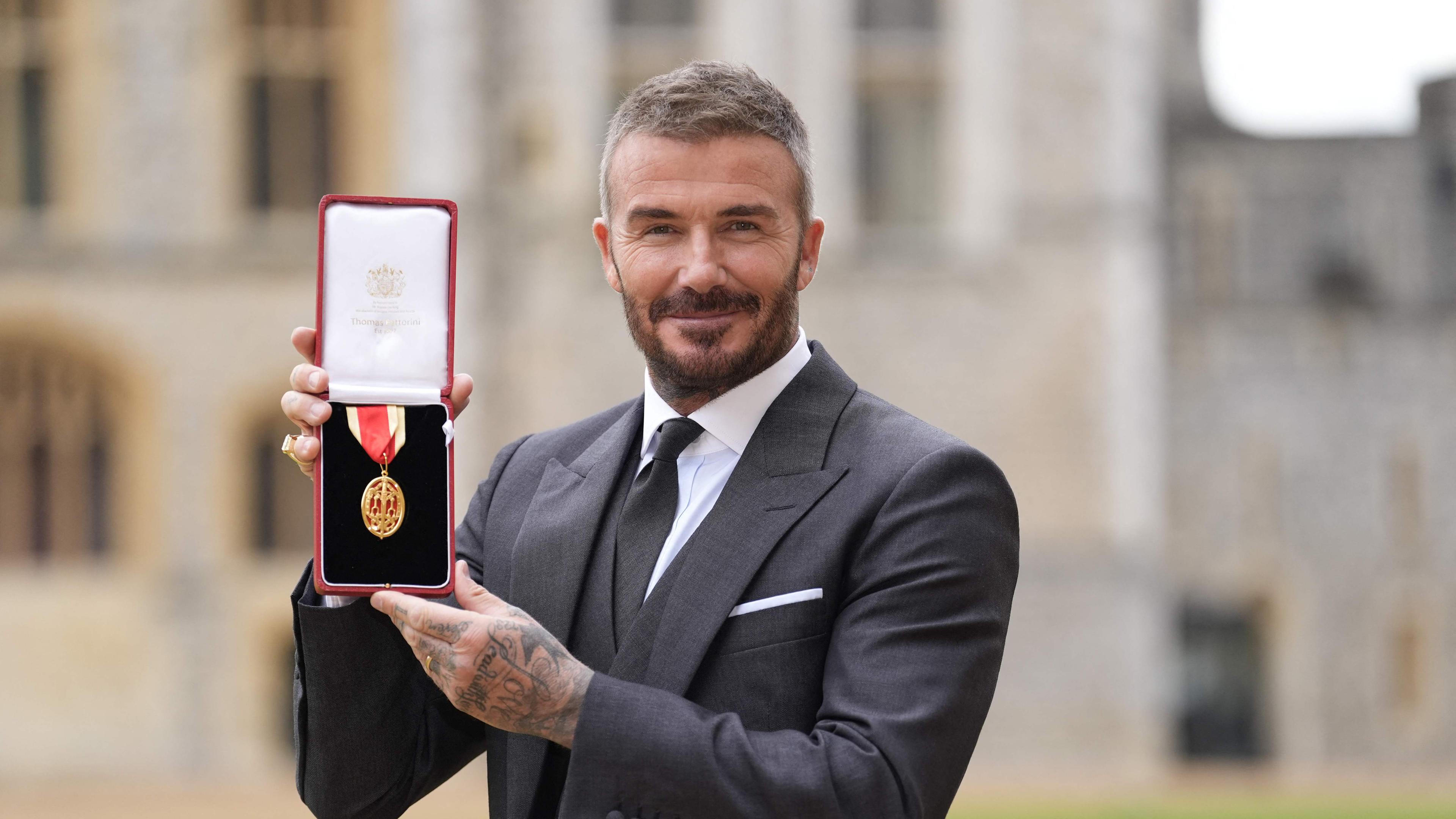 Sir David Beckham zum Ritter geschlagen