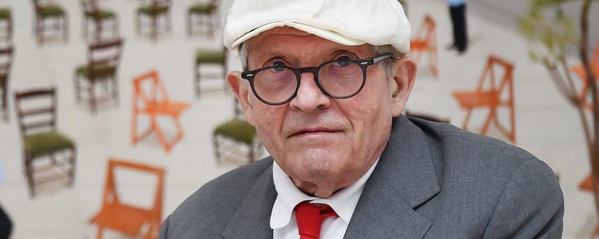 Der britische Künstler David Hockney posiert am 14.05.2015 in der Ausstellung seiner neuen Werke „Painting and Photography“ in der Annely Juda Fine Art Gallery in London, Großbritannien. 