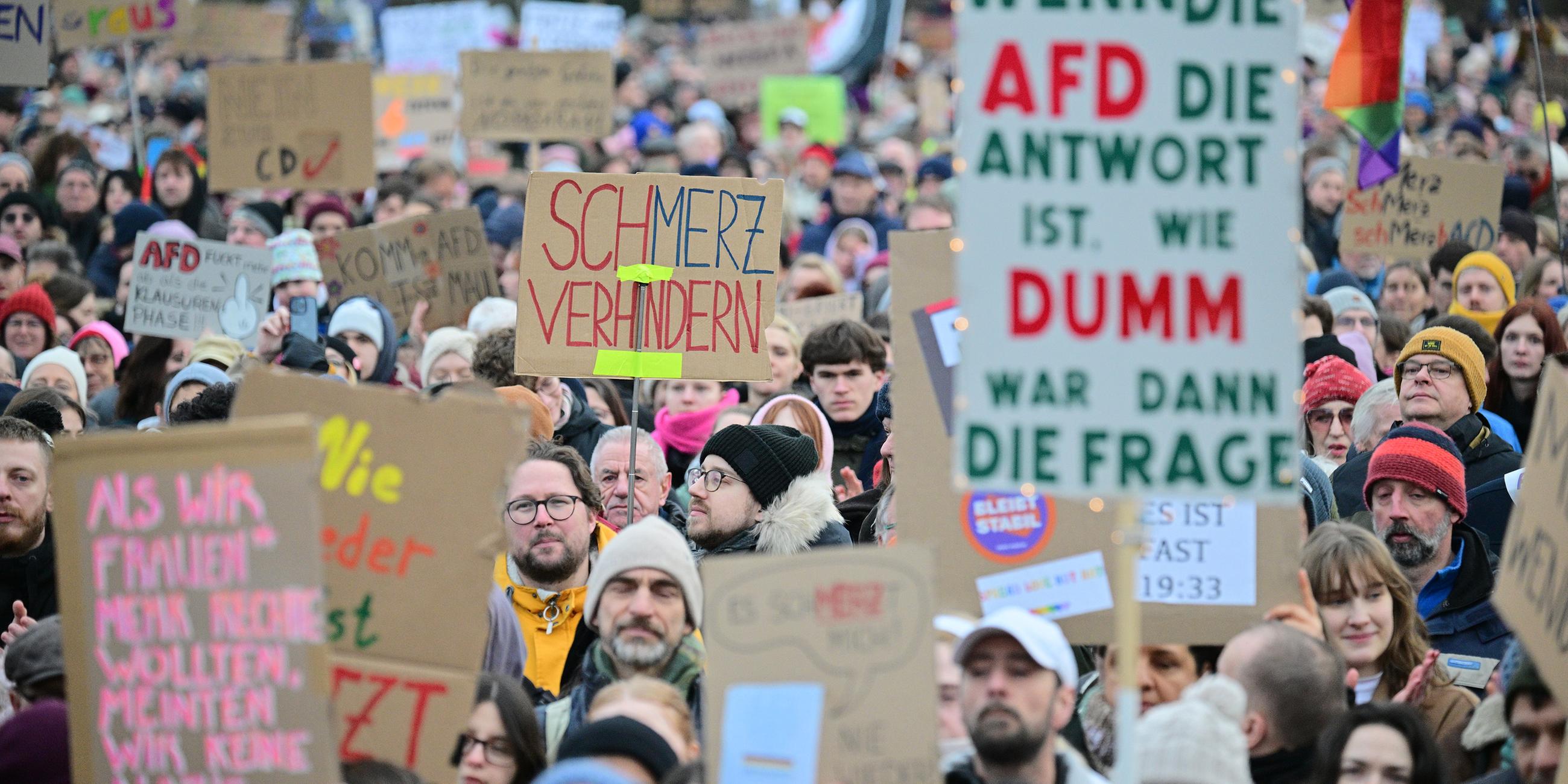 "Demonstration für die Brandmauer" in Berlin