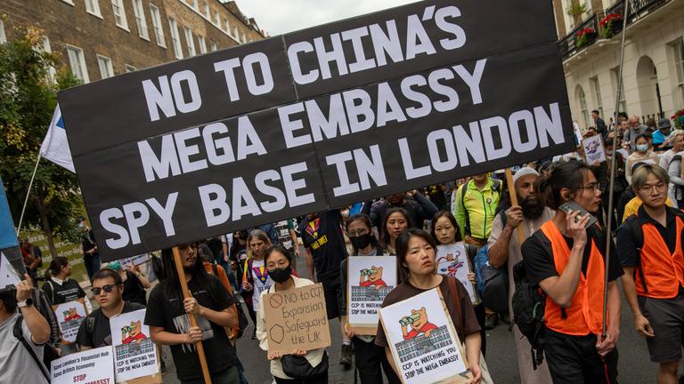 Demonstration gegen geplante neue chinesische Botschaft in London