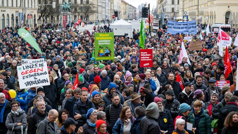 Mietendemo gegen Leerstand und Luxus-Sanierungen in München