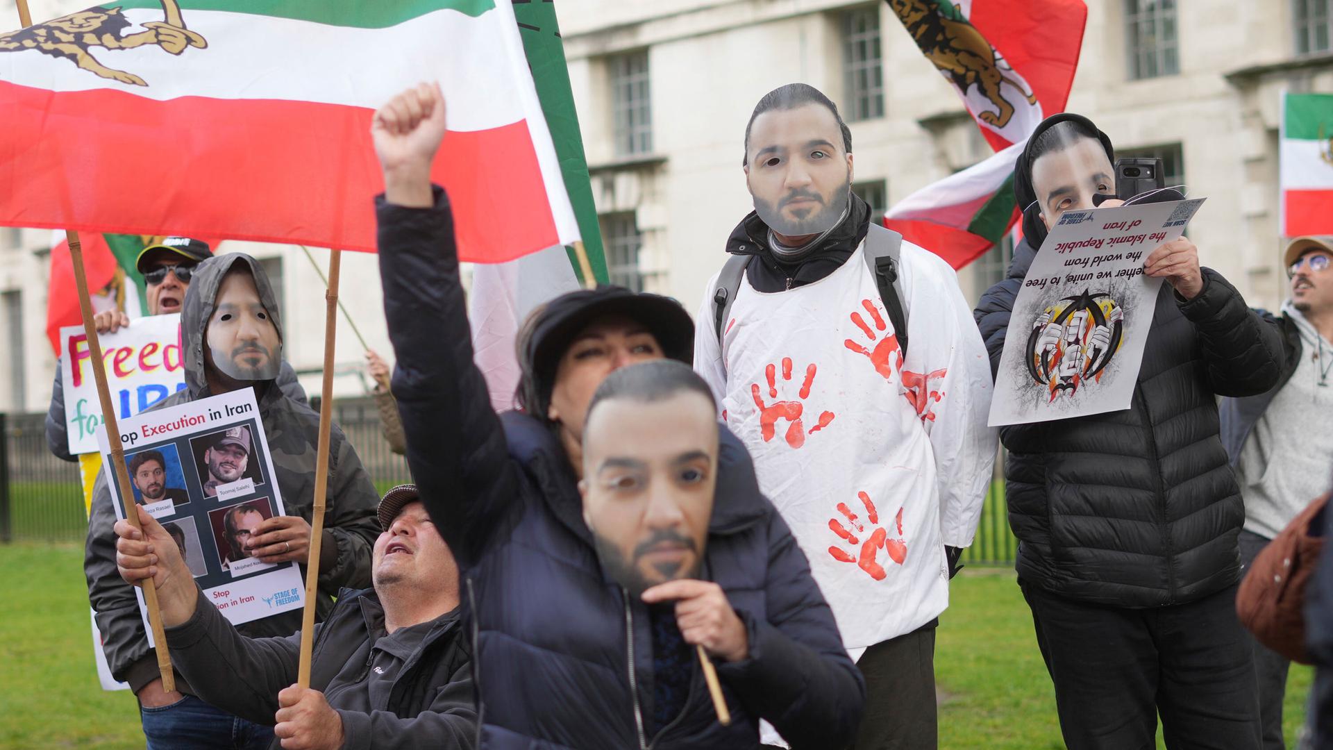 Protestaktion für den iranischen Rapper Toomaj Salehi
