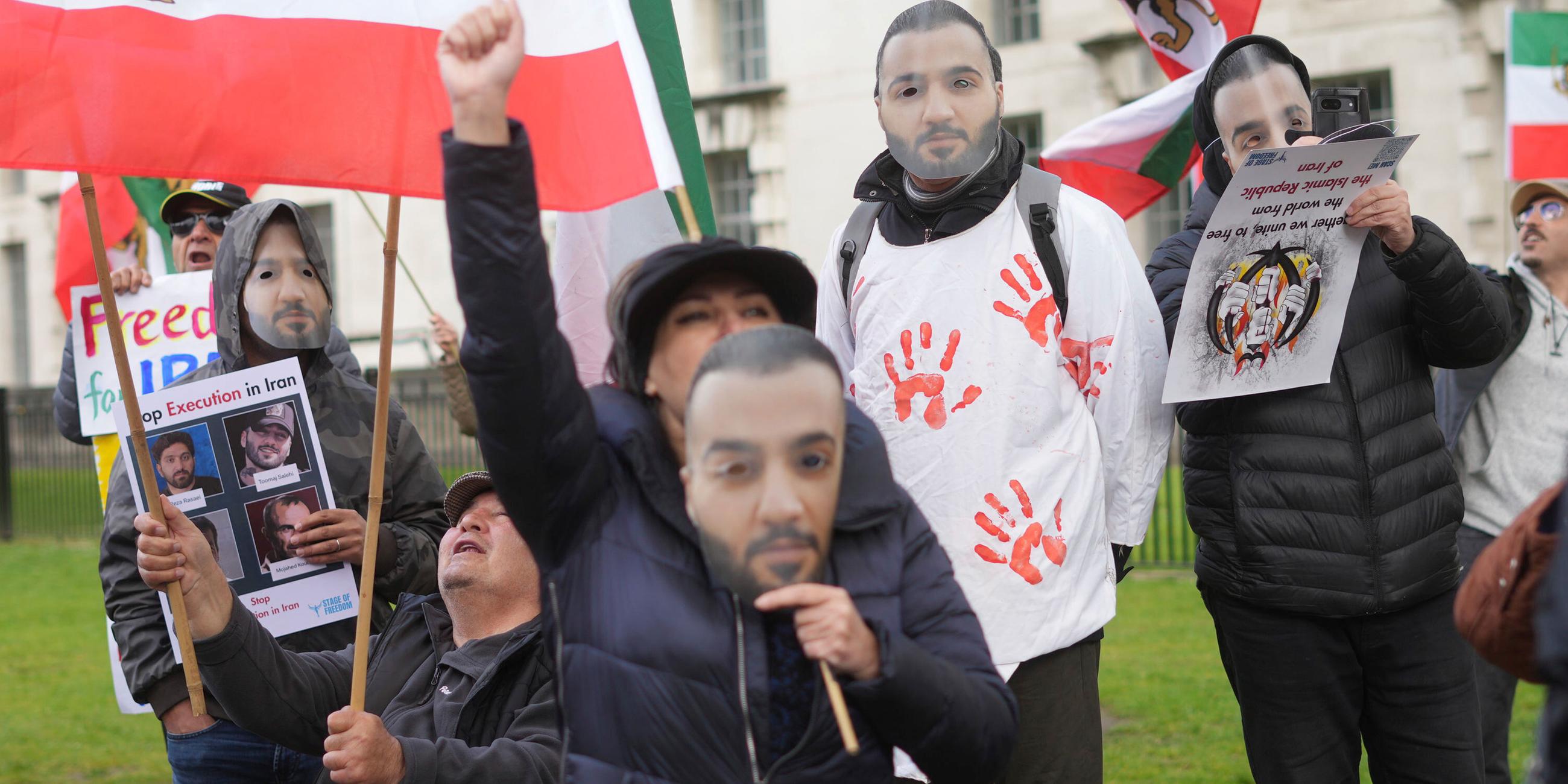 Protestaktion für den iranischen Rapper Toomaj Salehi