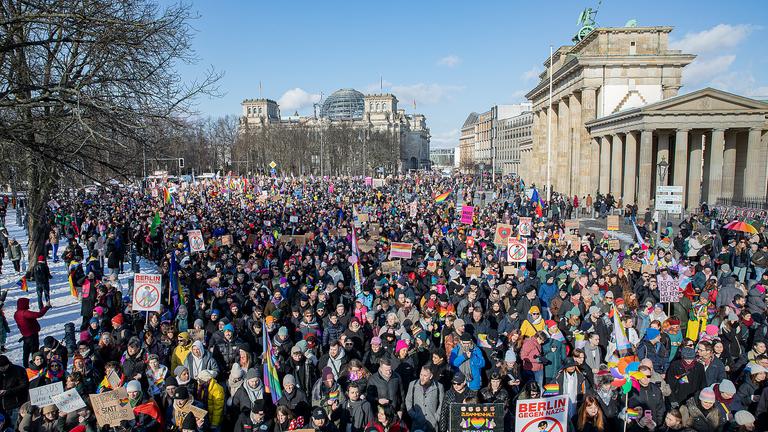 Demonstration für Vielfalt und Demokratie in Berlin