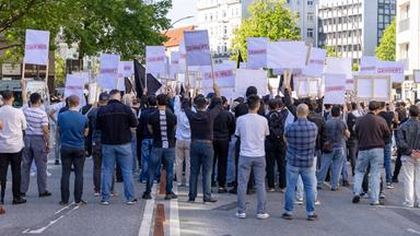 Wie eine Hamburger Beratungsstelle Radikalisierte erreicht