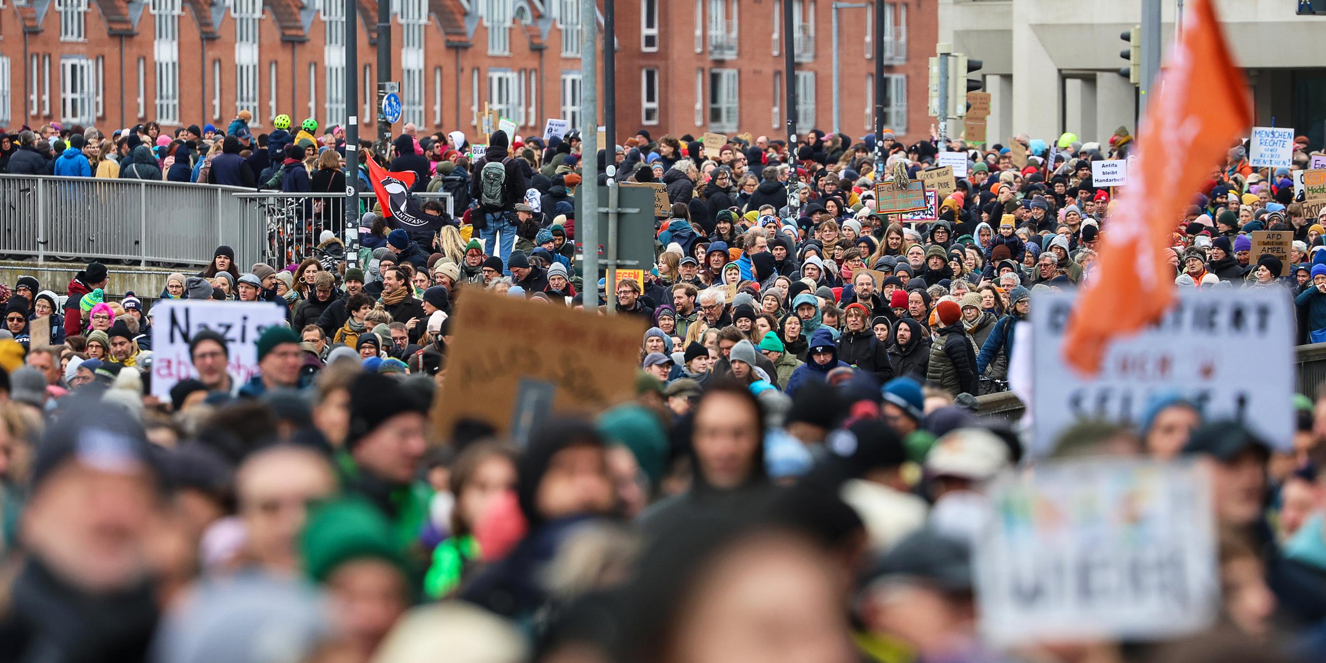 Demo gegen Rechtsextremismus, Bremen