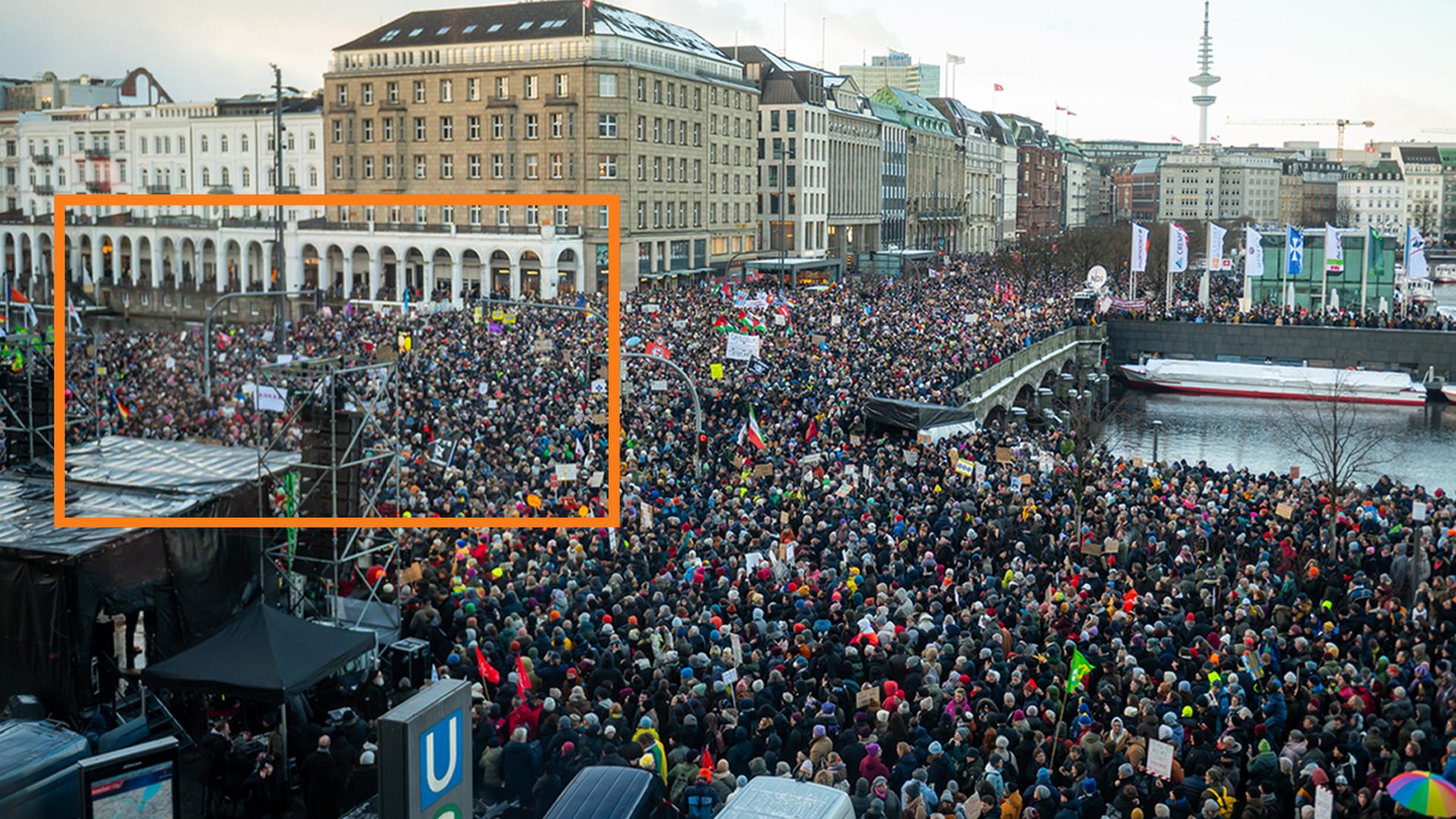 Demonstreirende am Jungerfernsteig und ein Teil der Binnenalster rechts im Bild. 