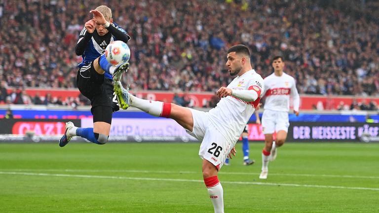 Deniz Undav (VFB Stuttgart) kämpft. 