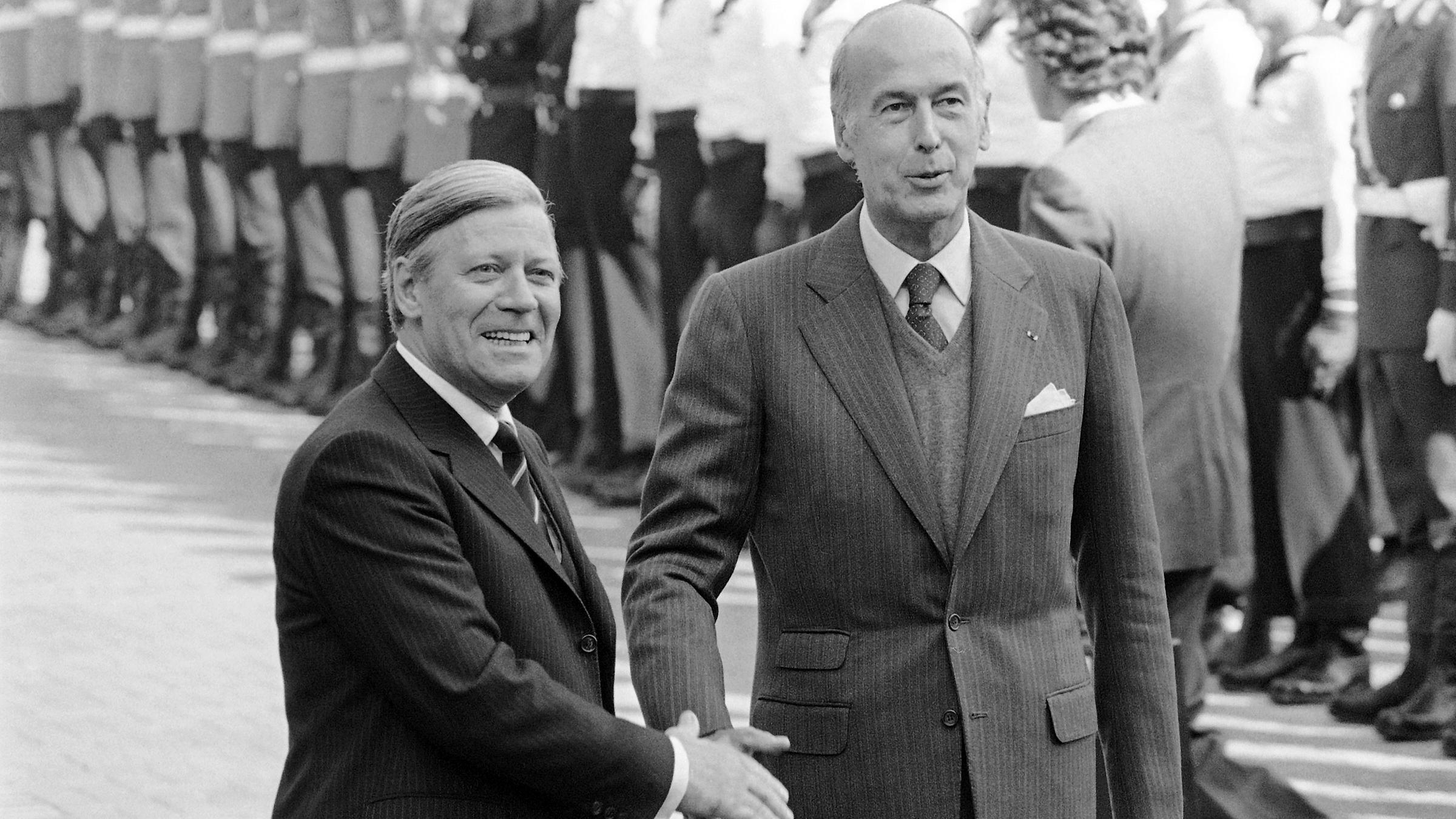 Archiv: Helmut Schmidt und Valéry Giscard d’Estaing am 02.10.1979 in Bonn