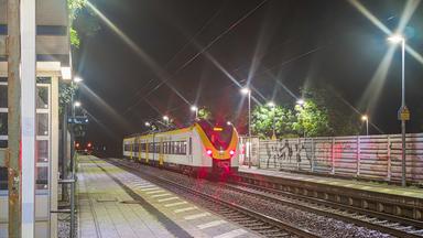 Regionalbahn auf der Strecke zwischen Baden-Baden und Karlsruhe.