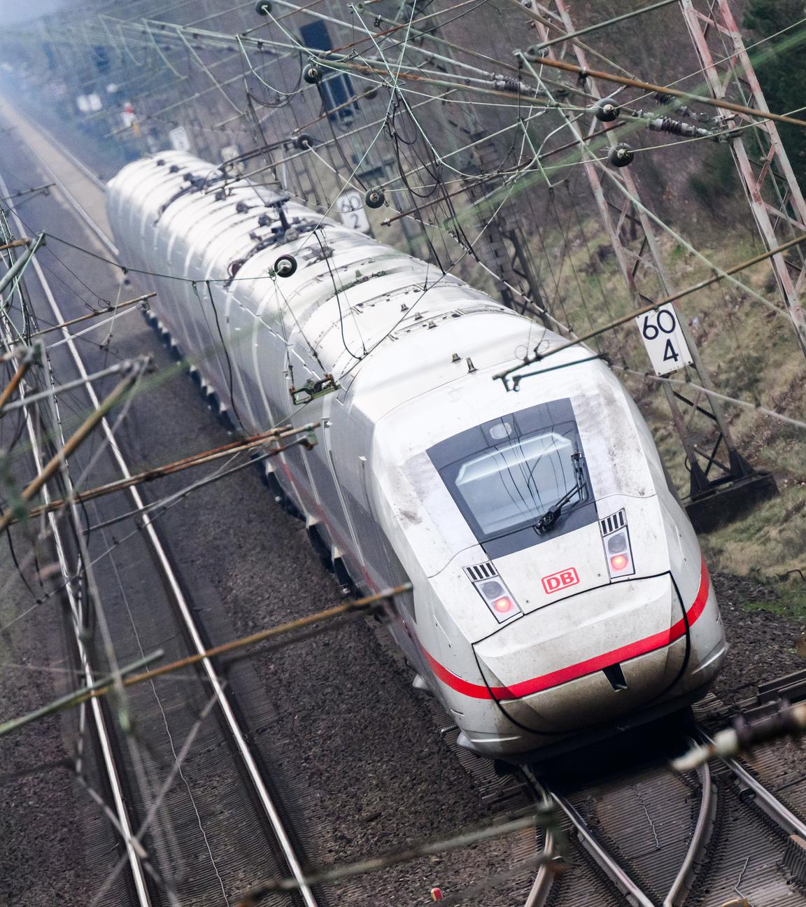 Ein Zug der Deutschen Bahn. 