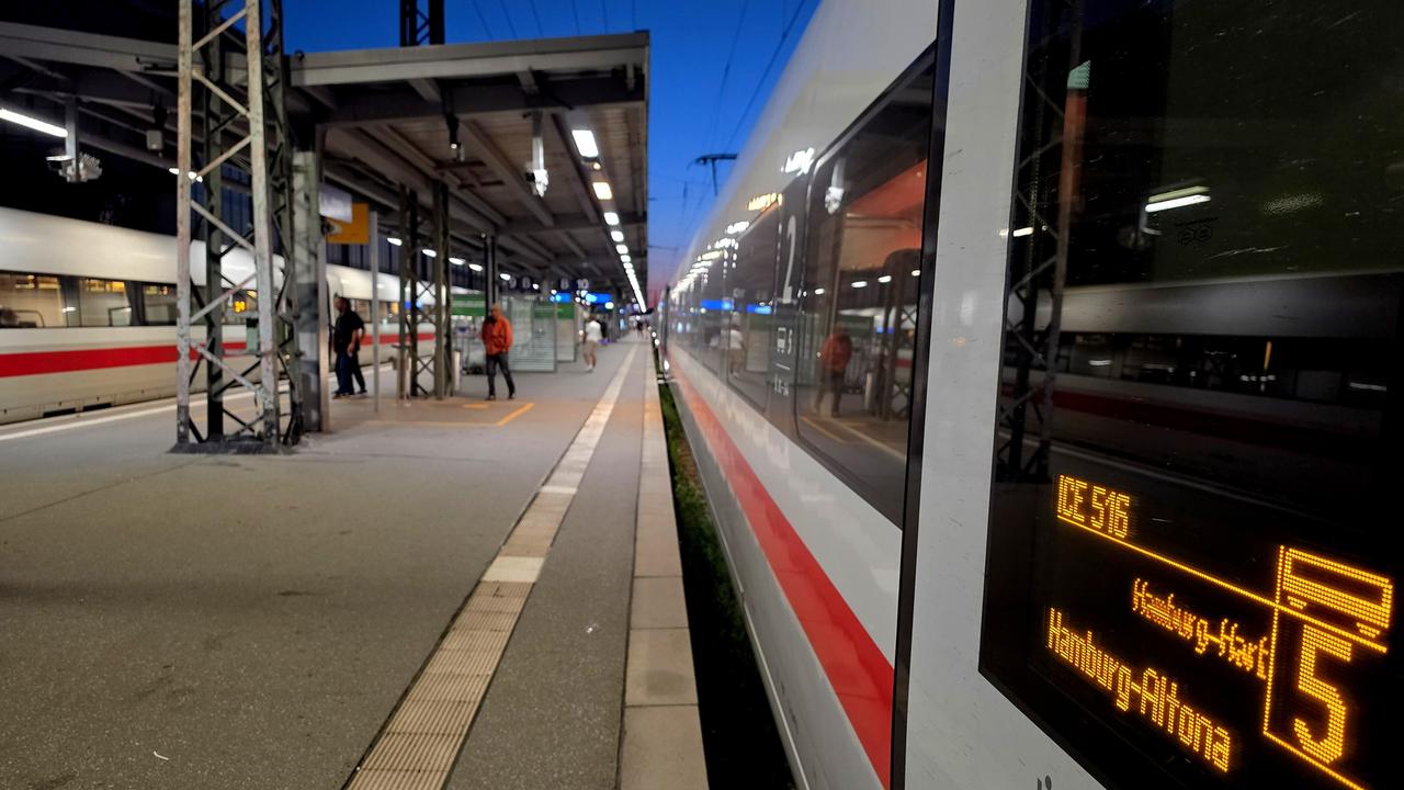 Nach Ausfällen wegen Funkstörung: Zugverkehr läuft wieder an 
