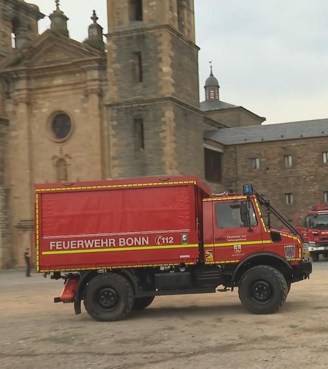 Ein Einsatzfahrzeug der Feuerwehr Bonn in Spanien.