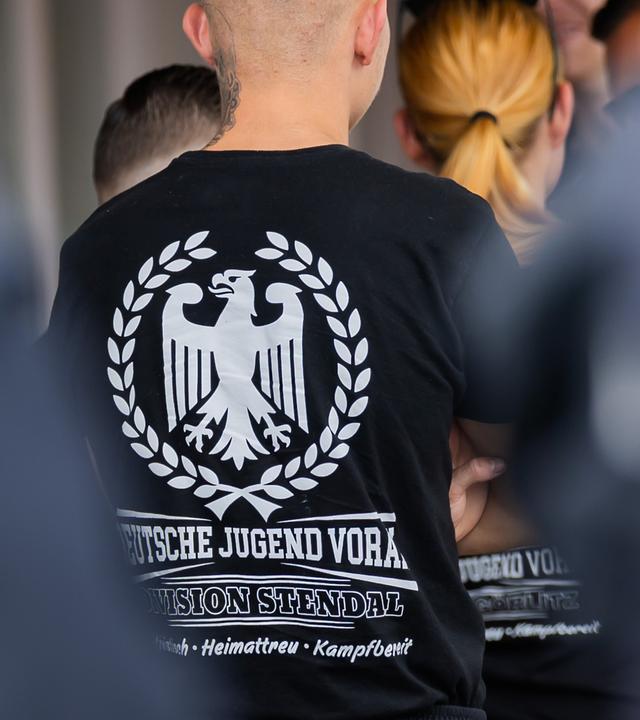 "Deutsche Jugend voran"