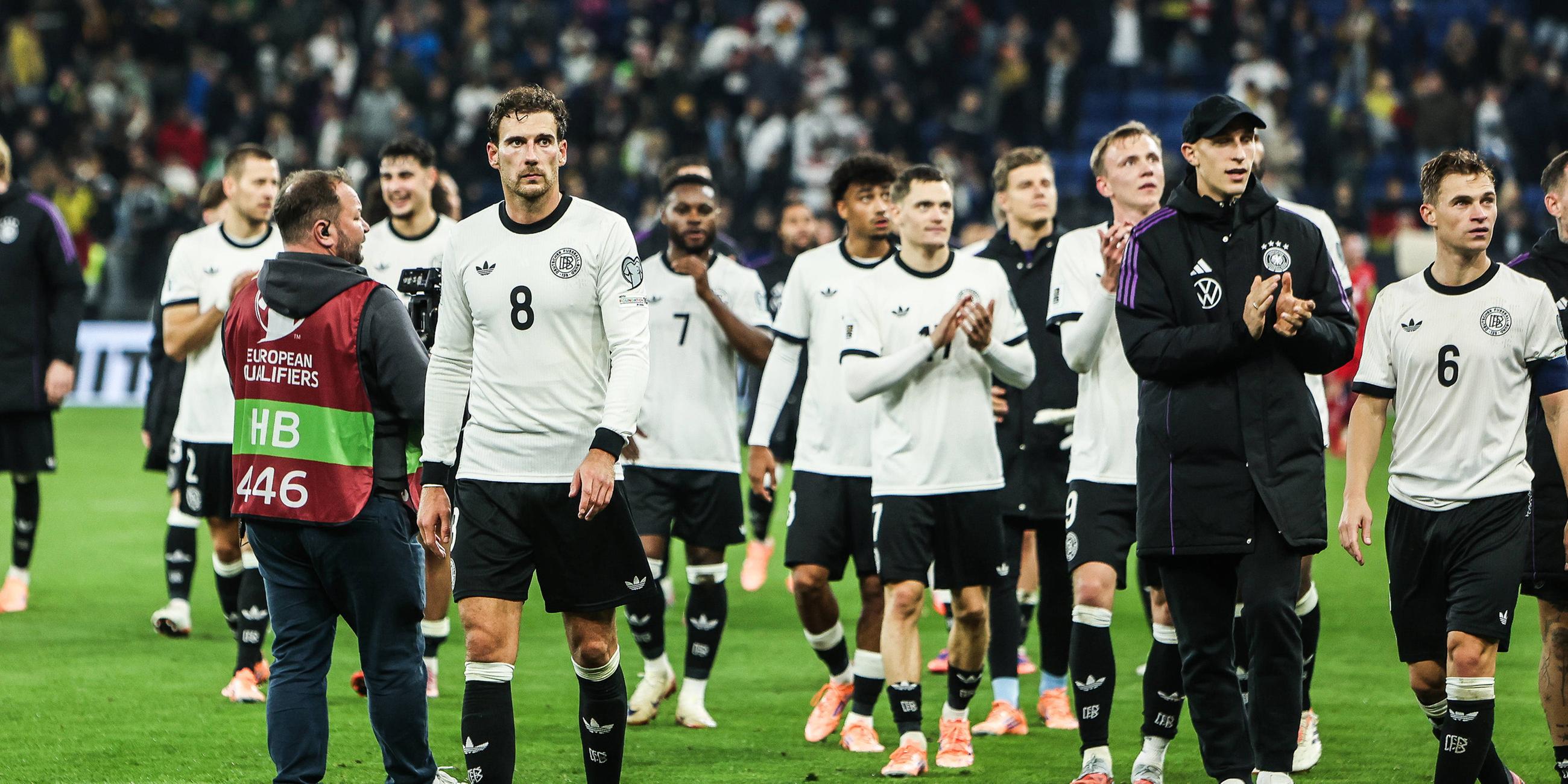 Deutsche Fußballnationalmannschaft im Stadion in Sinsheim nach dem WM-Qualifikationsspiel gegen Luxemburg am 10.10.2025