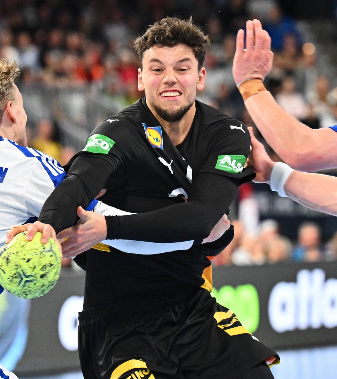 Gisli Kristjansson (10, Island), Marko Grgic (71, Deutschland) und Elvar Örn Jonsson (9, Island)