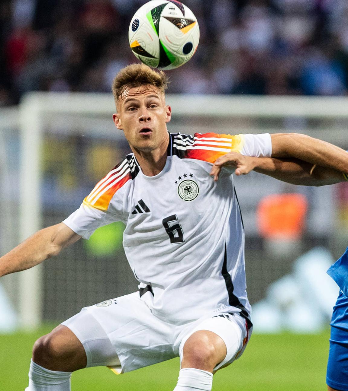 Joshua Kimmich (Deutschland, 6), Mykhailo Mudryk (Ukraine, 10) Länderspiel Deutschland - Ukraine.
