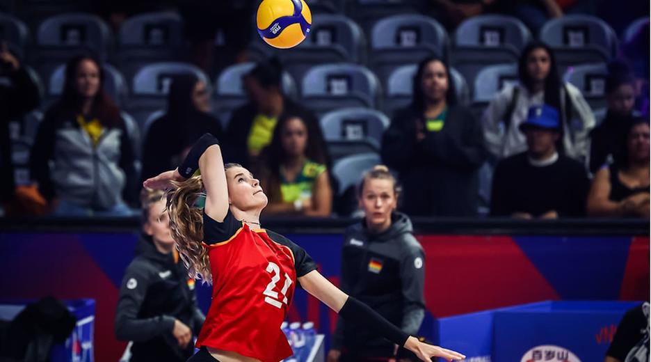 Brasilien, Rio de Janeiro: Camilla Weitzel in Aktion. Die deutschen Volleyballerinnen haben im ersten Pflichtspiel unter ihrem neuen Trainer Giulio Bregoli einen Sieg eingefahren.