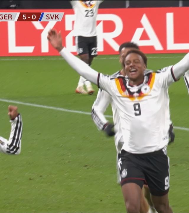 Deutsche Nationalspieler jubeln nach einem Tor