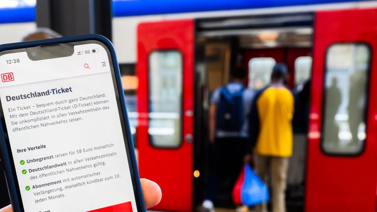 (Symbolbild) Deutschlandticket.