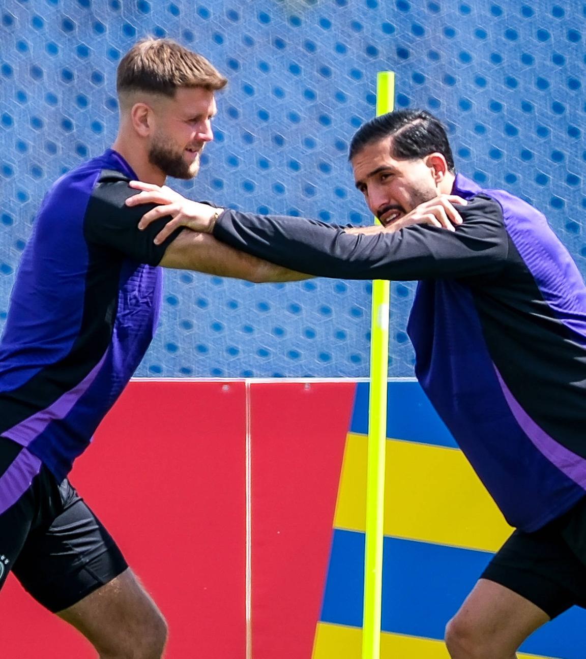 Niclas Füllkrug (links) und Emre Can bei einer Trainingsübung