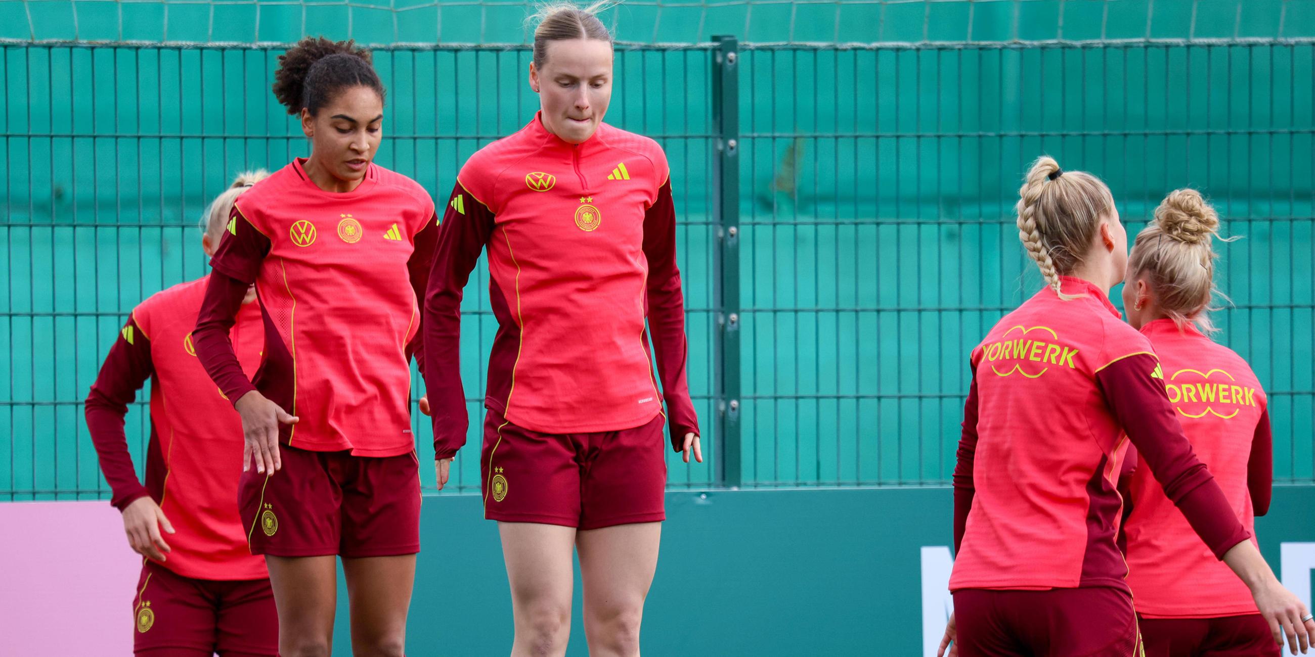 DFB Frauen v.li. Cora Zicai (Deutschland) und Franziska Kett