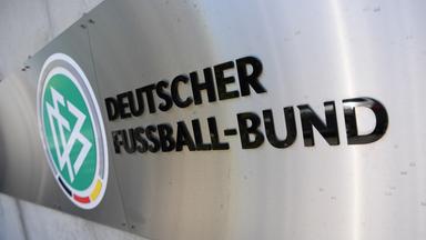 DFB-Logo an der DFB-Zentrale