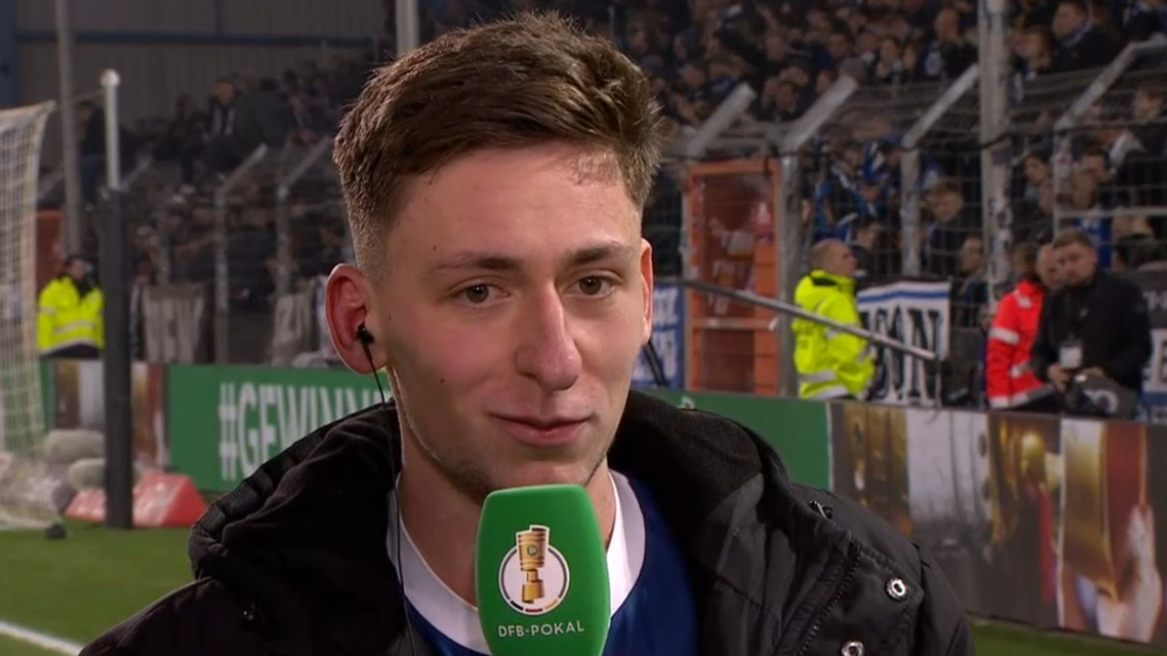 Bielefelds Torschütze Marius Wörl während seinem Interview.