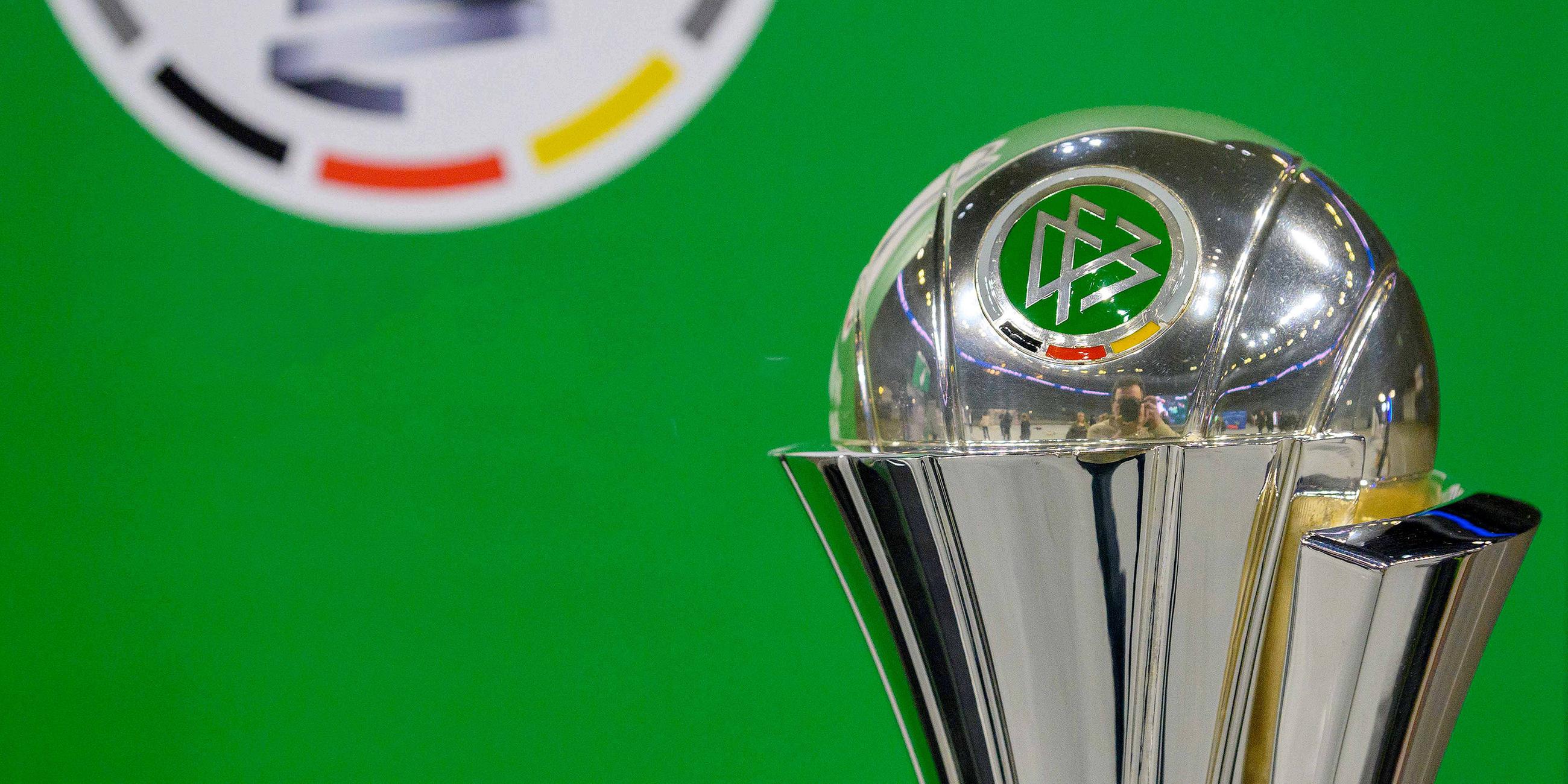 Siegerpokal DFB-Pokal der Frauen