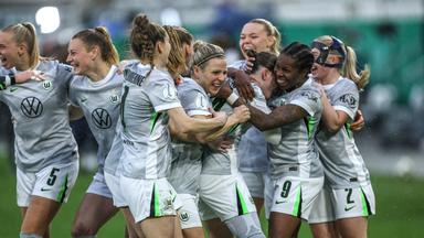 DFB-Pokal Frauen Halbfinale - VfL Wolfsburg Frauen nach dem Sieg