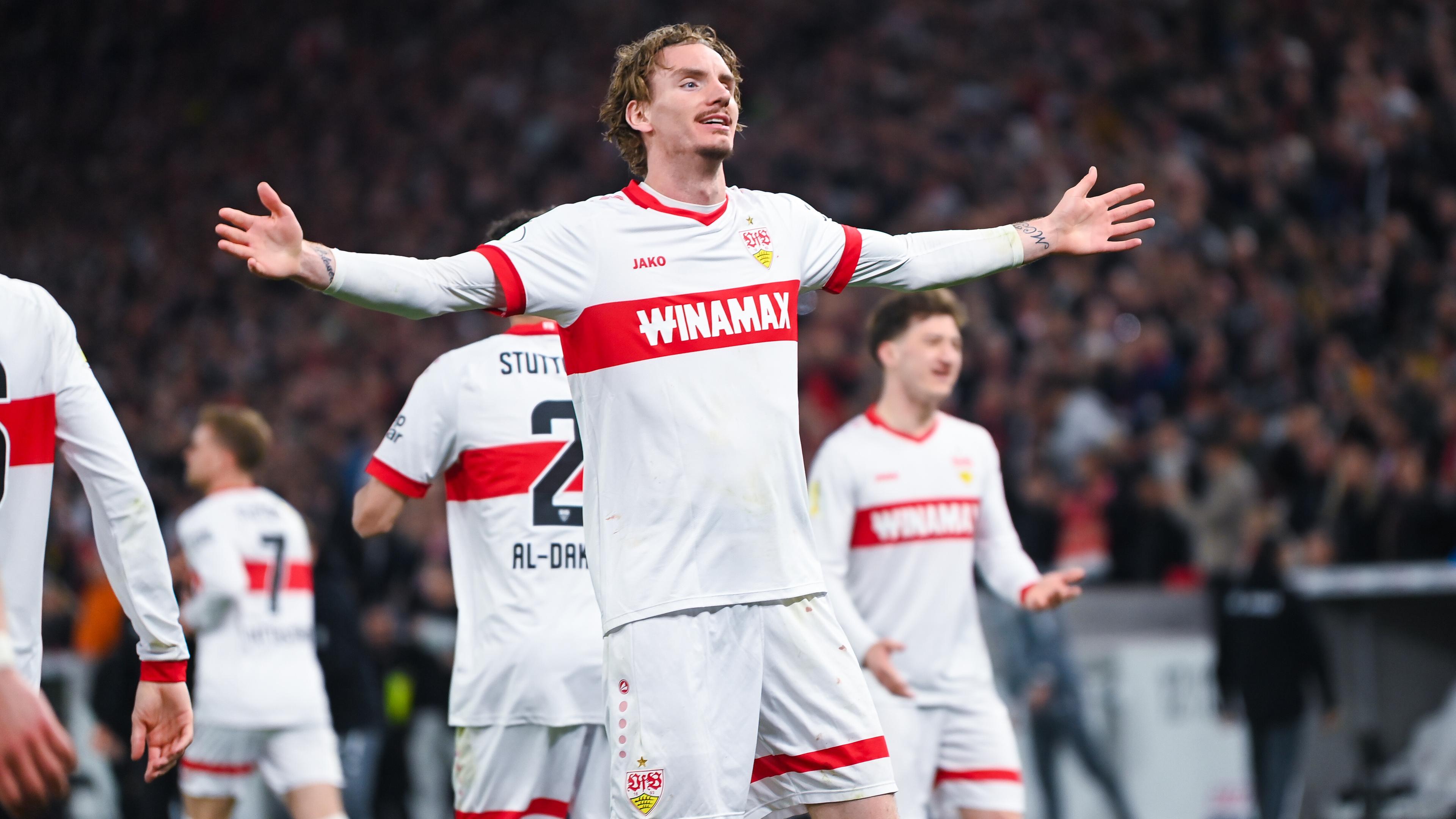 Stuttgarts Nick Woltemade jubelt nachs einem Tor zum 2:0 gegen den RB Leipzig.