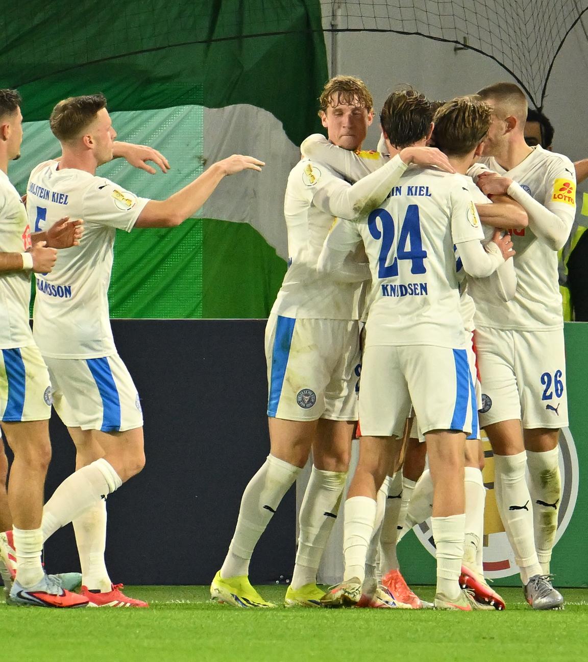 Kieler Mannschaft in Wolfsburg am 28.10.25