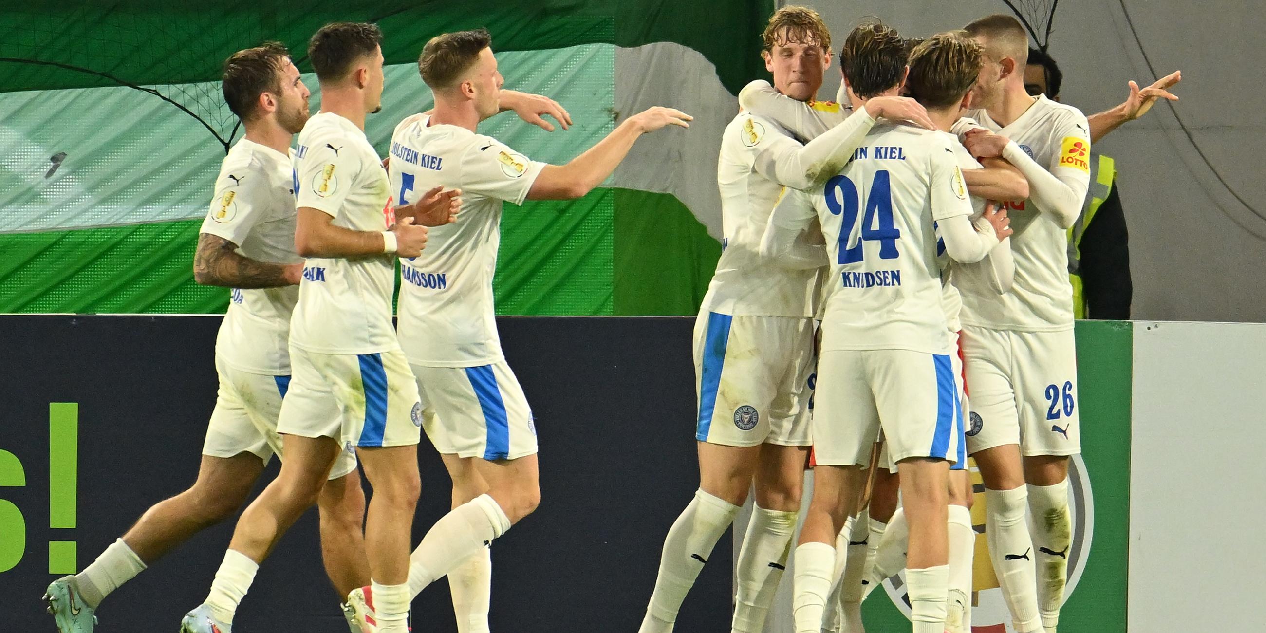 Kieler Mannschaft in Wolfsburg am 28.10.25