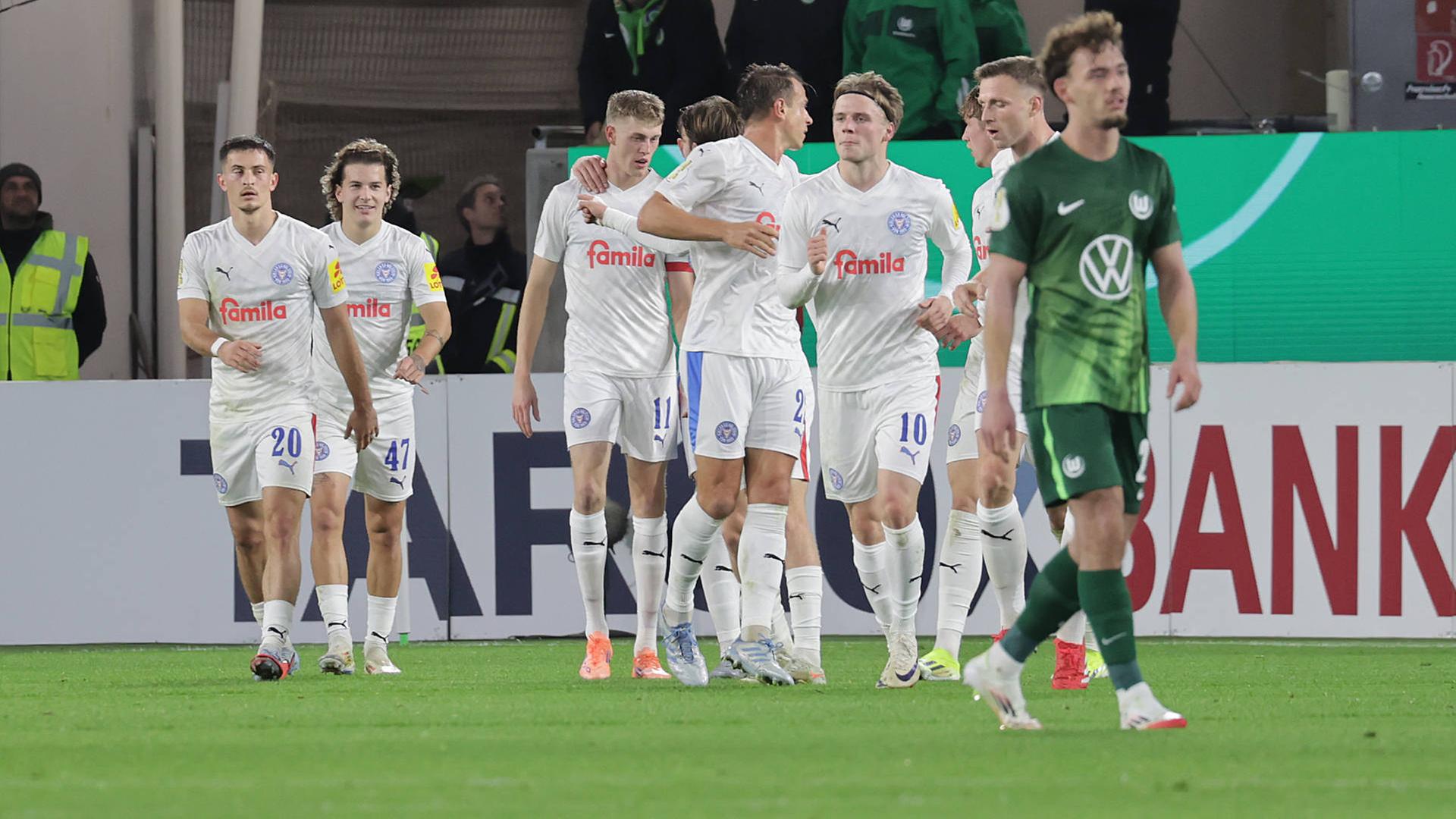 Kieler Spieler in Wolfsburg am 28.10.25