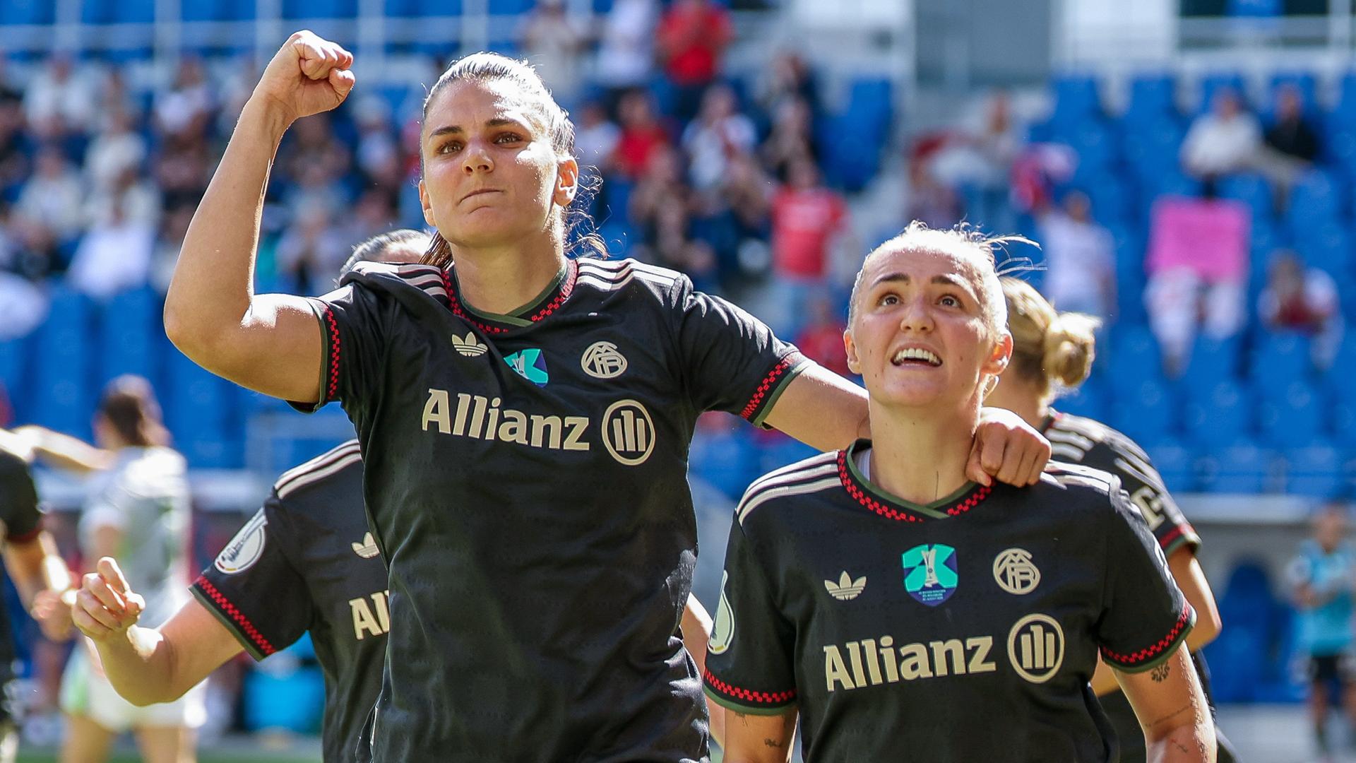 Jubel bei Jovana Damnjanovic und Georgia Stanway vom FC Bayern.