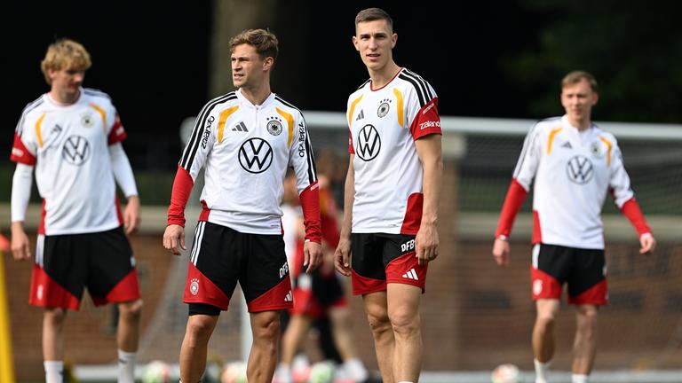 Joshua Kimmich und Nils Schlotterbeck im Training der Nationalmannschaft